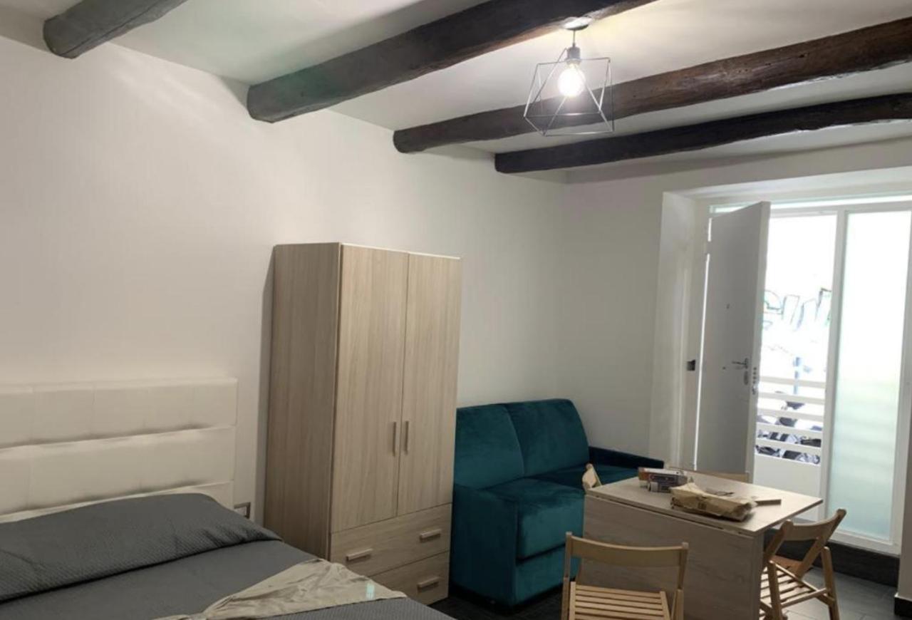 Viky House Chiaia Апартаменты Неаполь